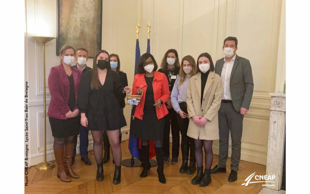 16 ans, déjà mini-entrepreneuses et invitées à l’Assemblée Nationale par Madame Elisabeth Moreno