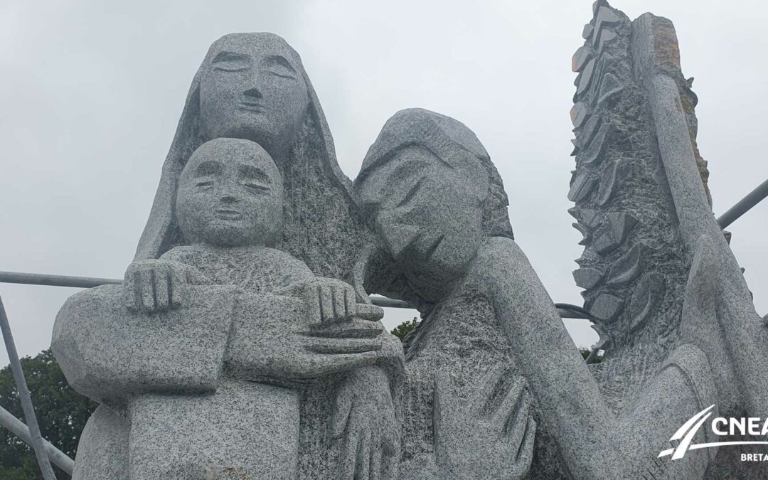 Statue Saint Louis-Marie Grignion de Montfort