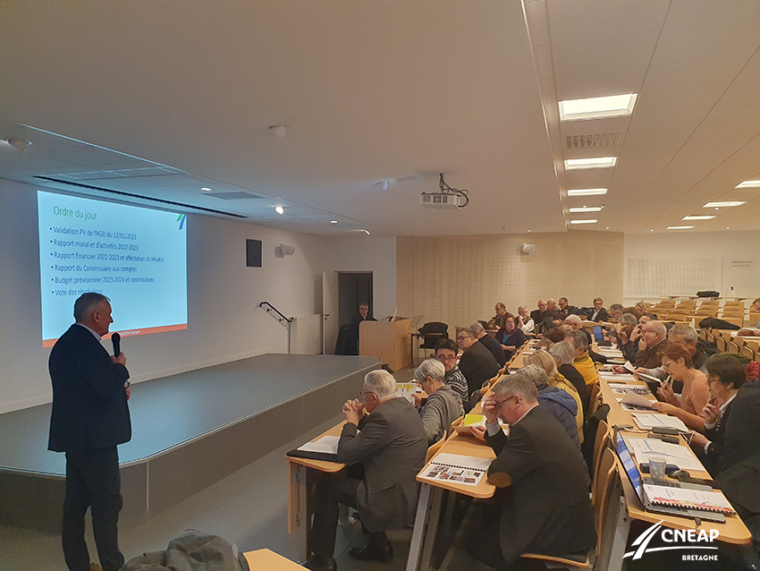 Paul Duclos passe le flambeau à Joëlle Denoual